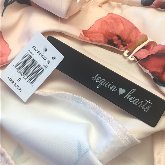 Floral Dress - Picture 7 of 7